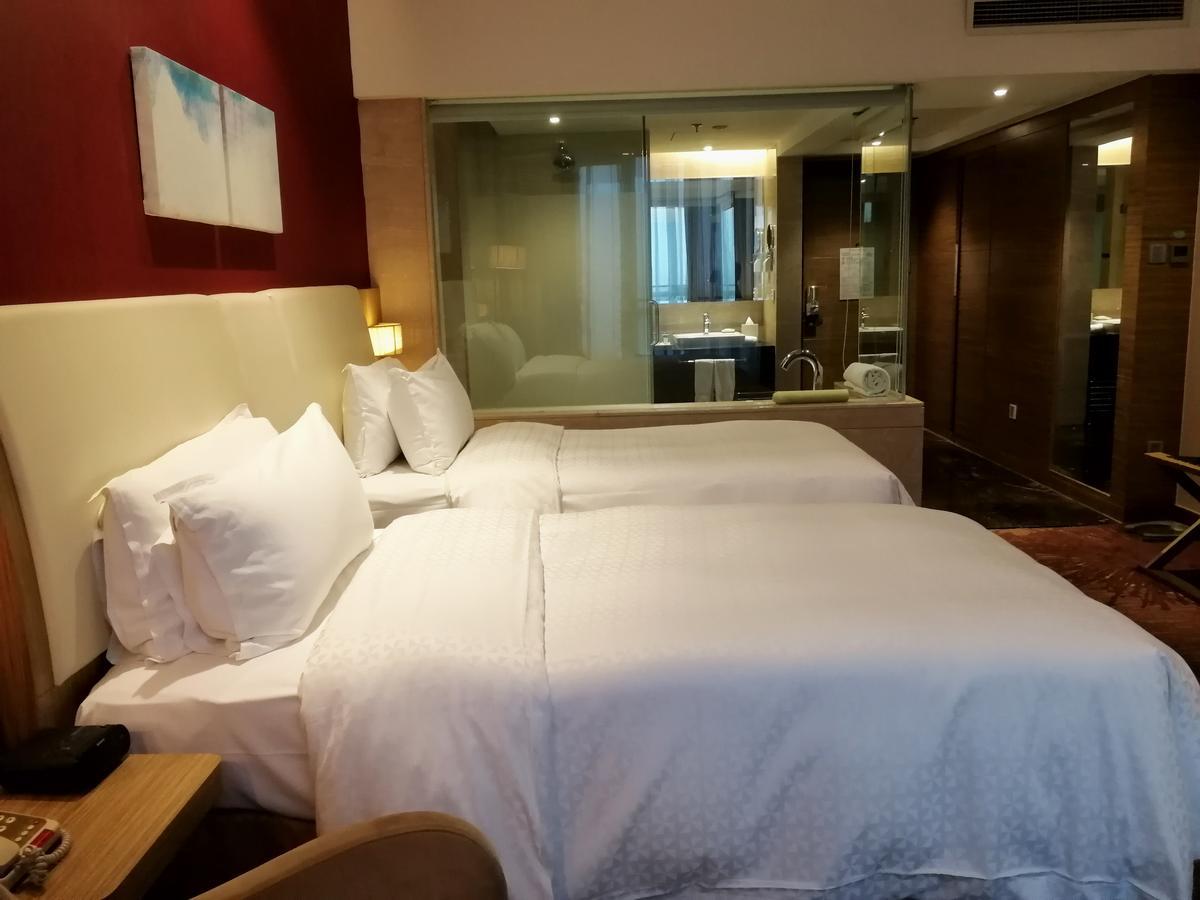 Four Points By Sheraton Tai'An Tai'an  Bagian luar foto